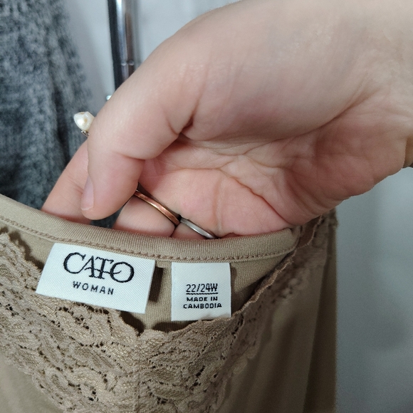 Lace Trim Tan Cami Top 3X - Picture 2 of 3